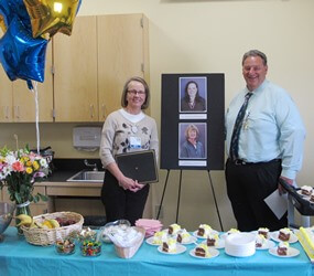 Salida hospital CEO Bob Morasko congratulates TRAC STAR finalist Sue Miller.